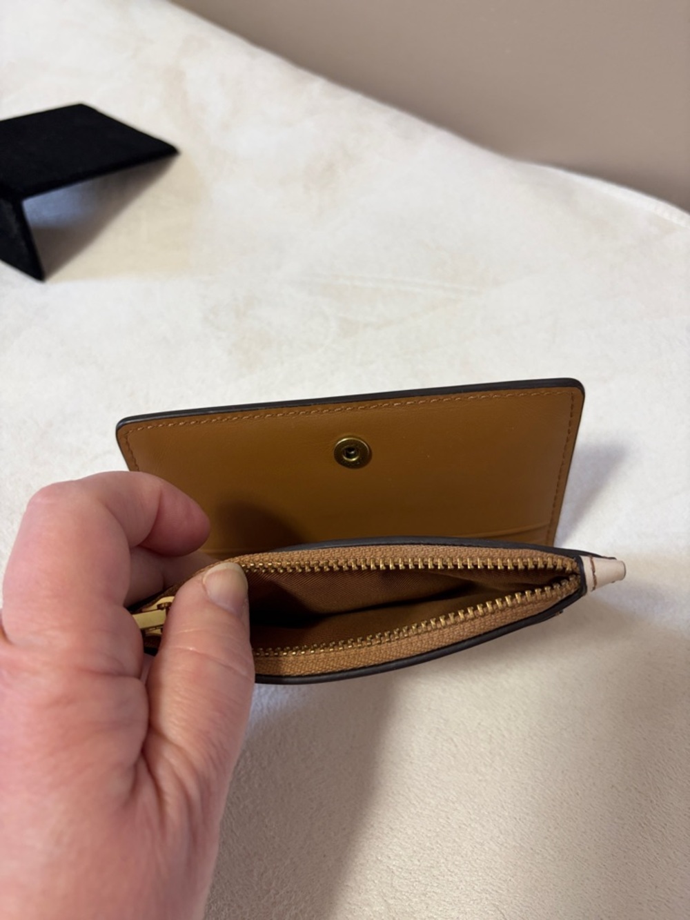 Coach Cream Leather Card Case with Rainbow Skate Logo - Picture 3 of 16